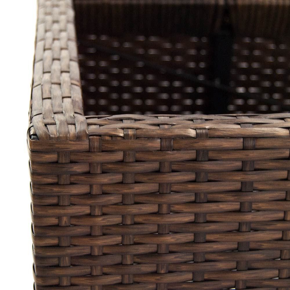 Nahaufnahme der oberen Ecke eines rechteckigen Pflanzkübels aus Polyrattan in Mocca mit sichtbarem Flechtmuster