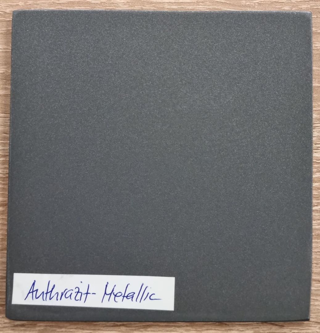 Farbmusterplatte anthrazit-metallic Ansicht innen