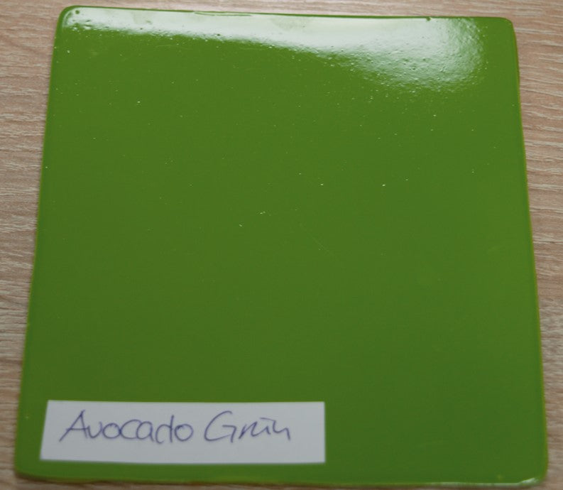 Farbmusterplatte Avocado grün Ansicht innen