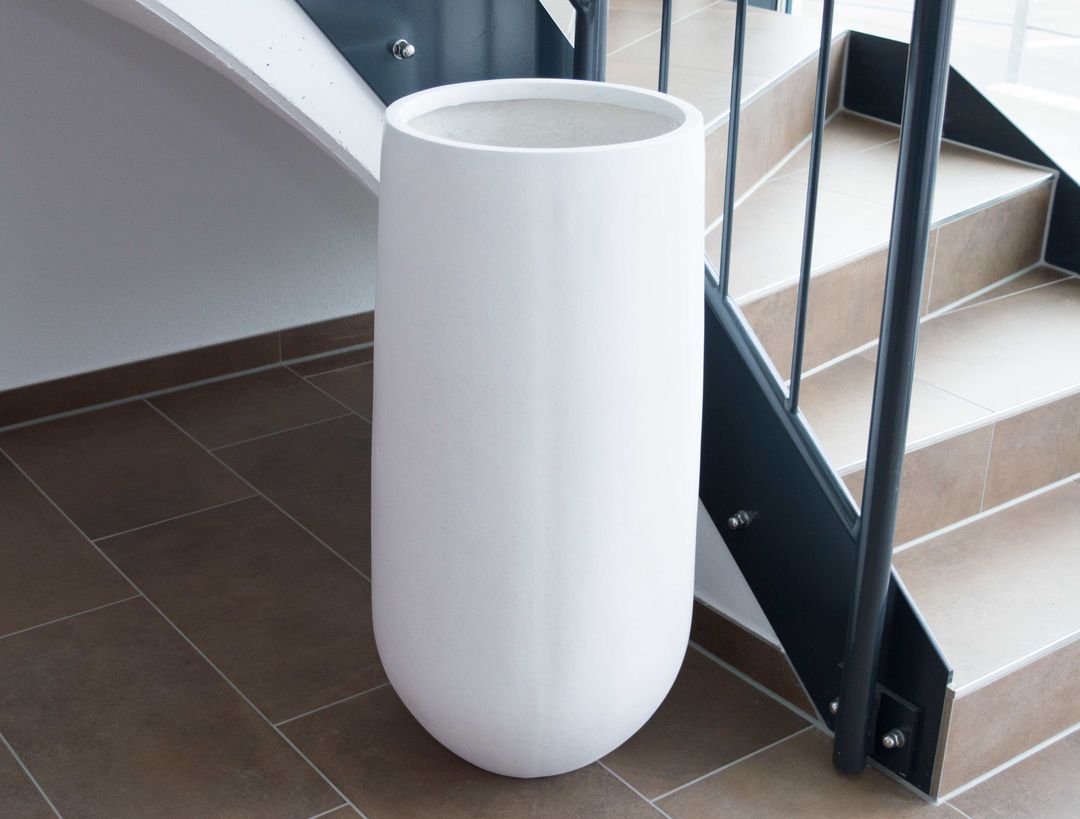 Elegant Einrichten | Pflanzkübel | Fiberglas | rund konisch | D40xH80cm | perlmutt weiß.